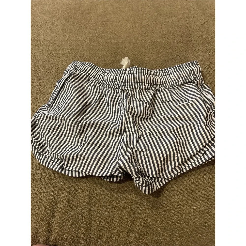 Old Navy Girls Grey White Pinstripe Cotton Shorts Size Medium 8 (AH)